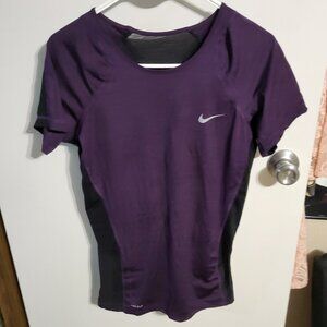 EUC Women's Nike Running Training Top Ribbed Material TIGHT FIT Size L